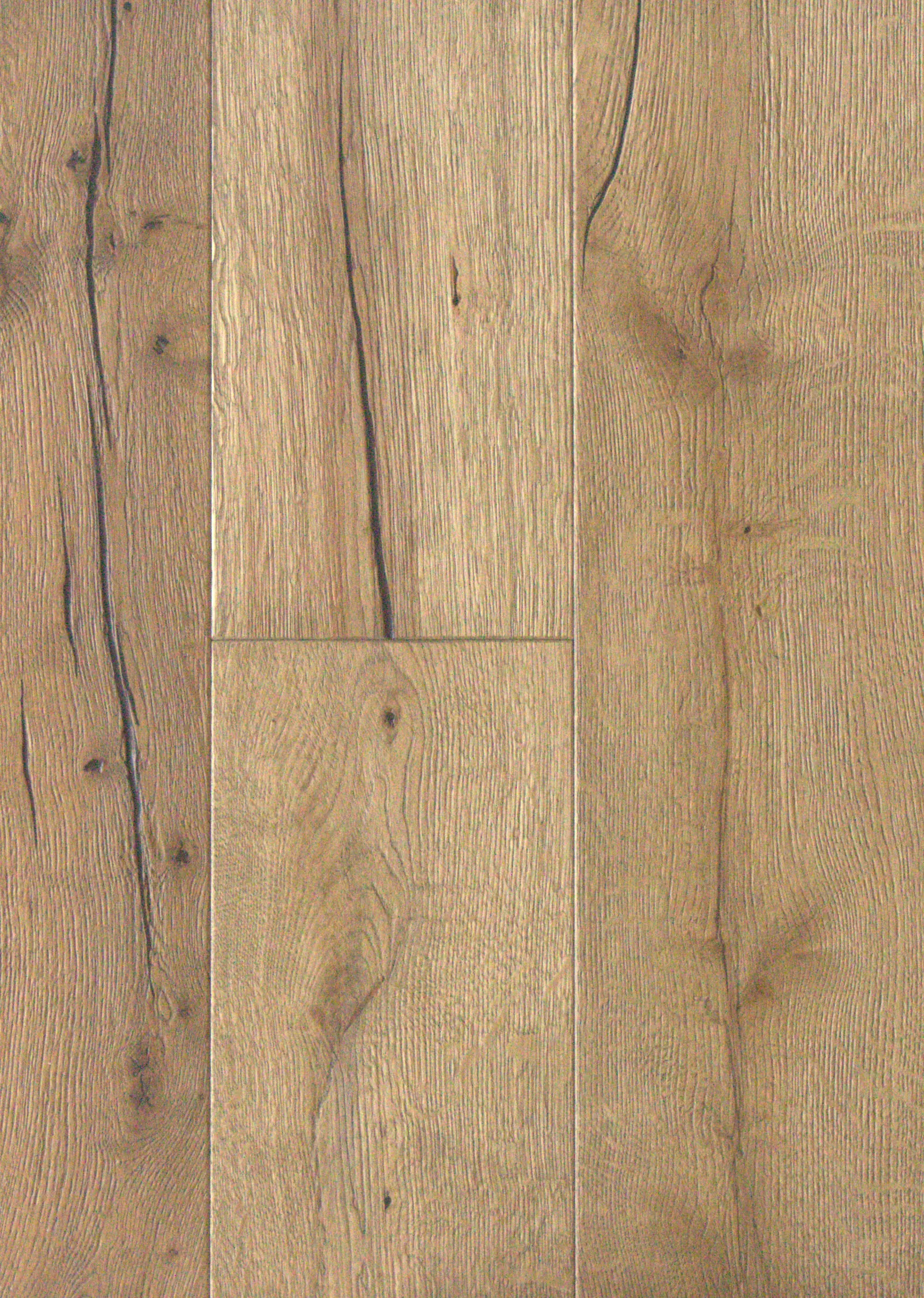 LN205 Distressed Golden Light Brown engineered oak flooring — 15mm × 220mm × 2200mm