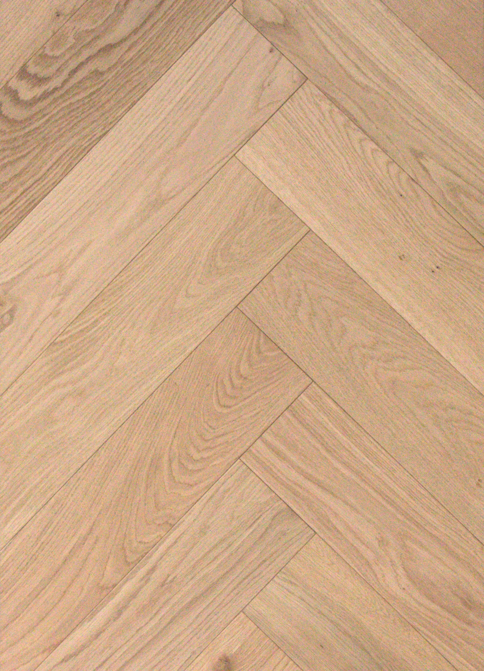 LN101 Natural Oak engineered oak flooring — 14mm × 125mm × 600mm