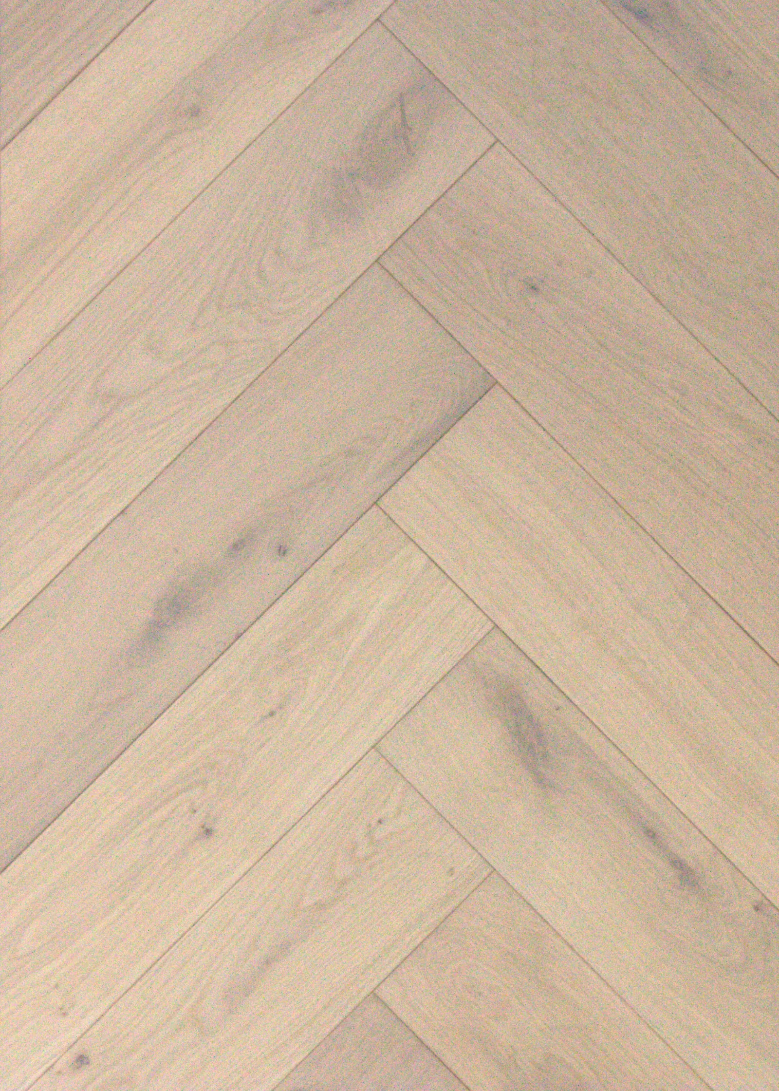 LN102 Soft White Oak engineered oak flooring — 14mm × 125mm × 600mm